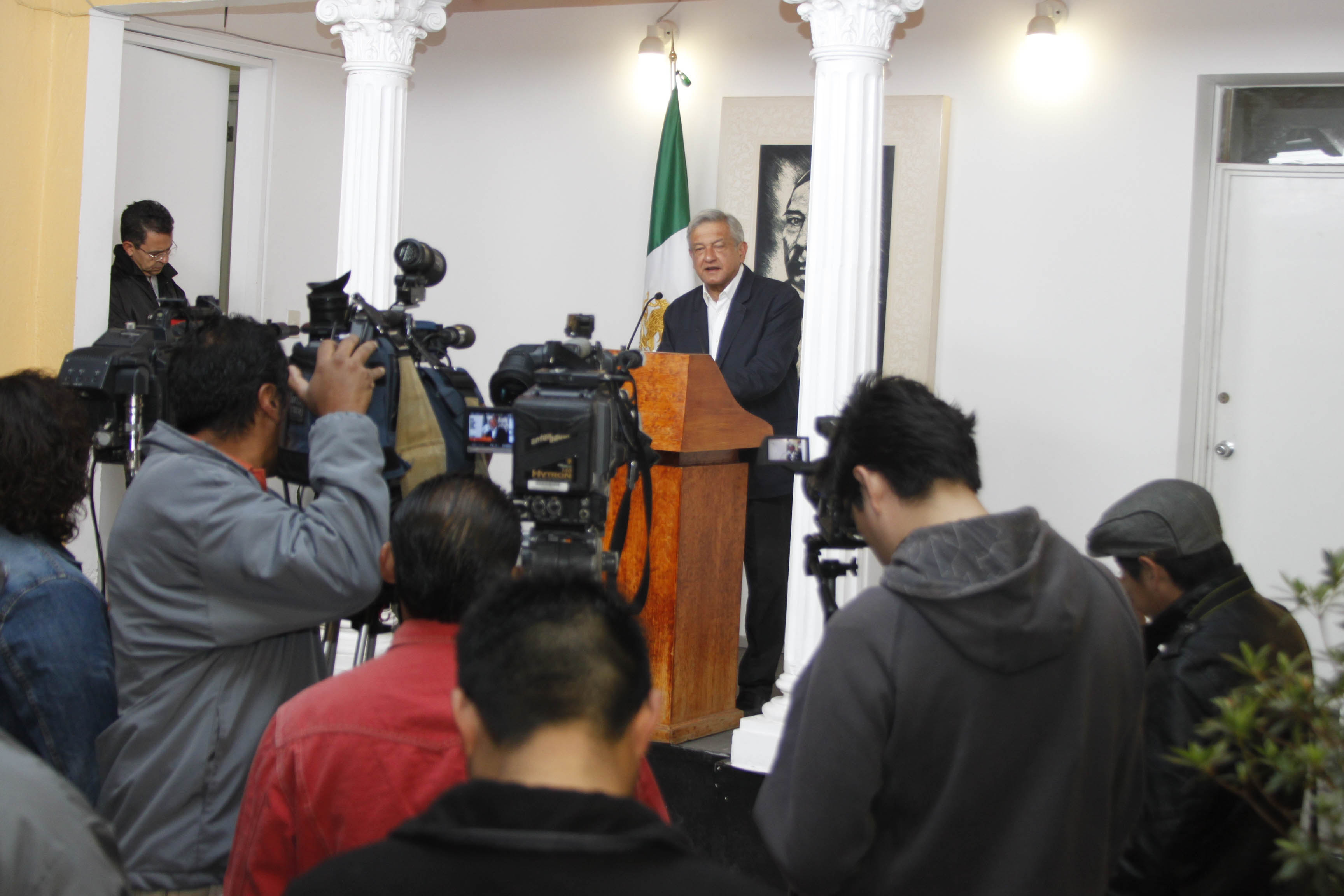 14 abril 2012, conferencia prensa AMLO-Ciudad México 4