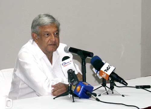 18 mayo 2012, conferencia de prensa AMLO, Acapulco, Guerrero 3