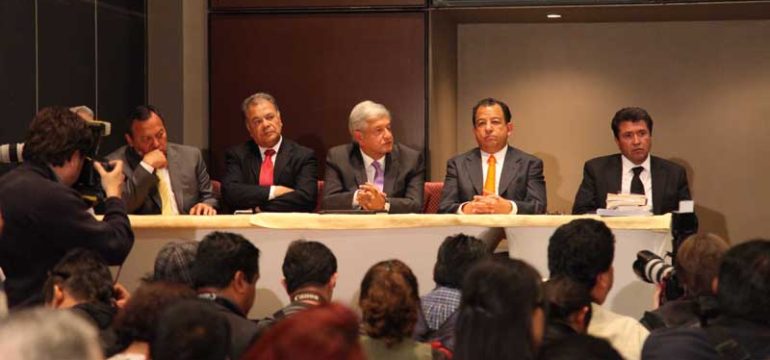 12 julio 2012 conferencia prensa AMLO en la Ciudad de Mexico 1