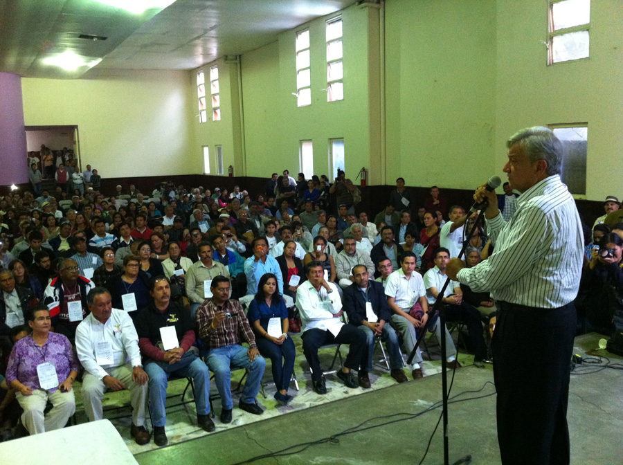 3 nov 2012 AMLO Congreso Veracruz