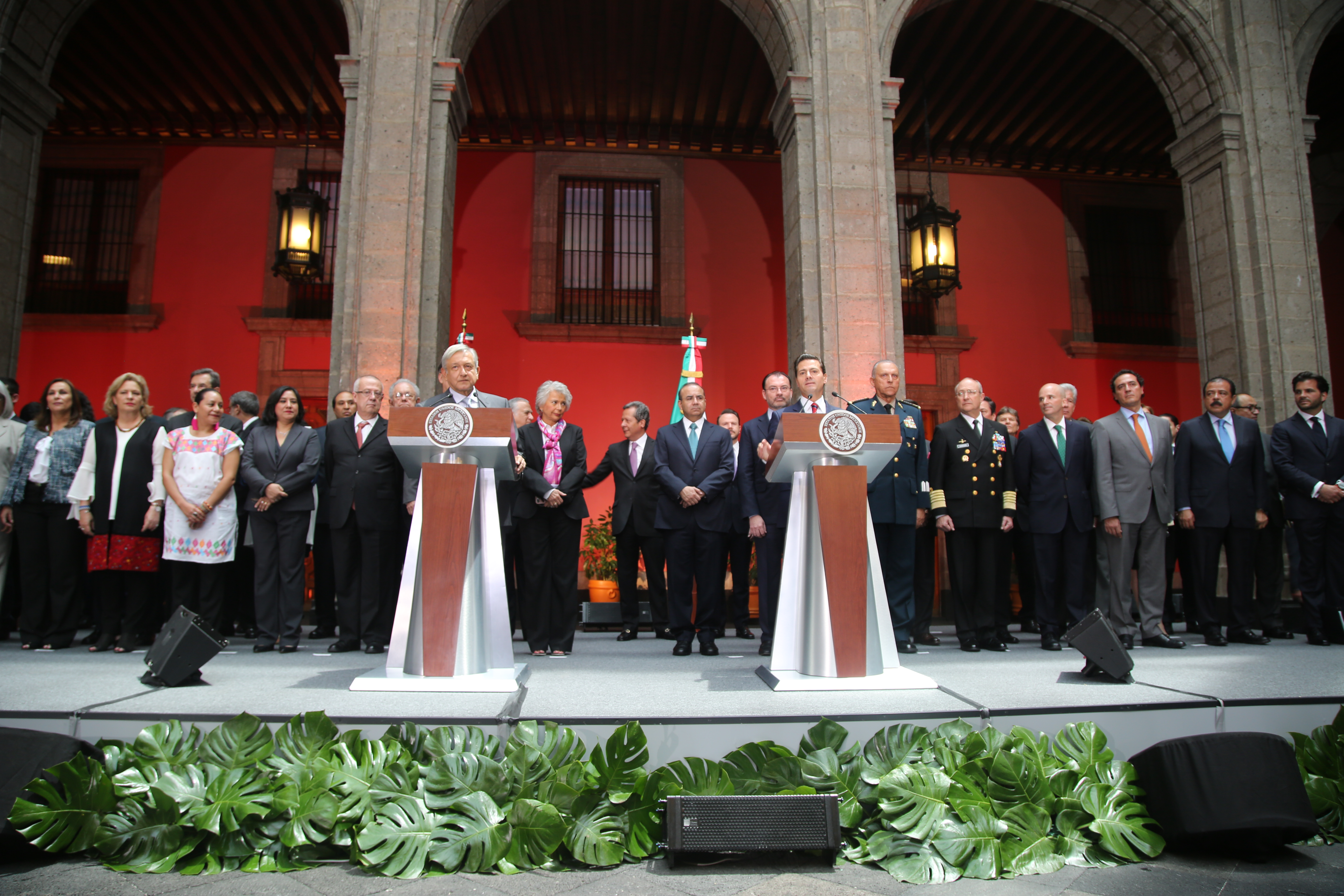 Conferencia de López Obrador y Peña Nieto en Palacio Nacional AMLO