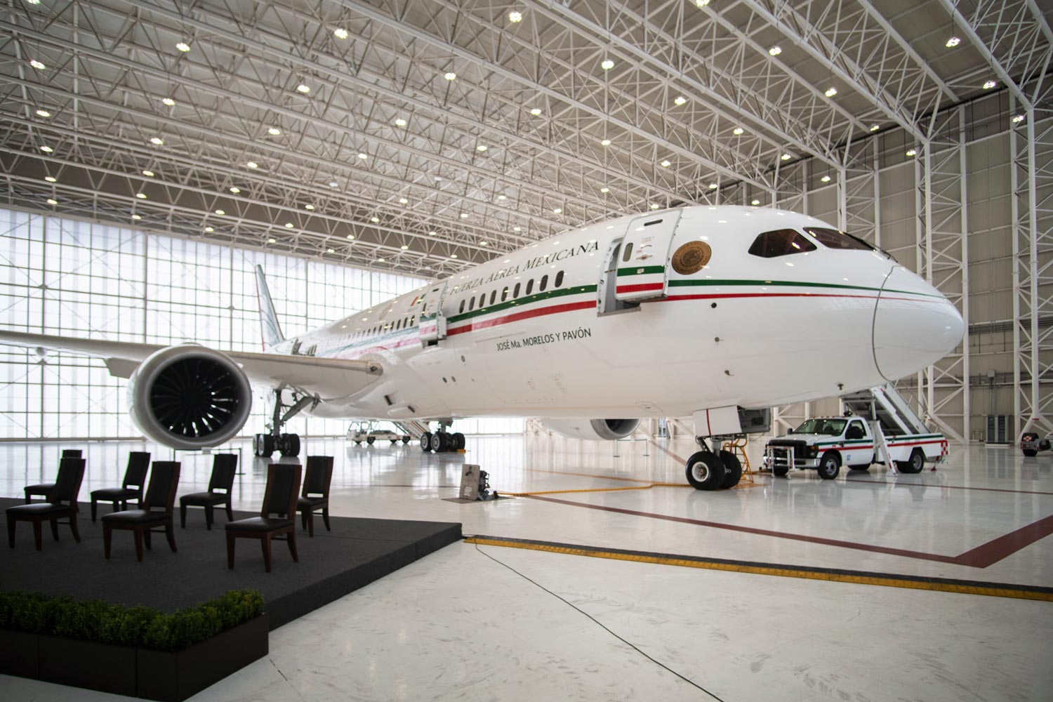 AMLO anuncia que ya hay una oferta para comprar avión presidencial