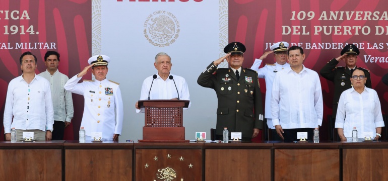 2023-04-21 Presidente AMLO - 109 Aniversario de la Defensa Patriotica del Puerto de Veracruz - Foto 11