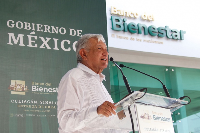 2023-11-14 Presidente AMLO - Entrega de obra civil de los Bancos del Bienestar - Sinaloa - Foto 07