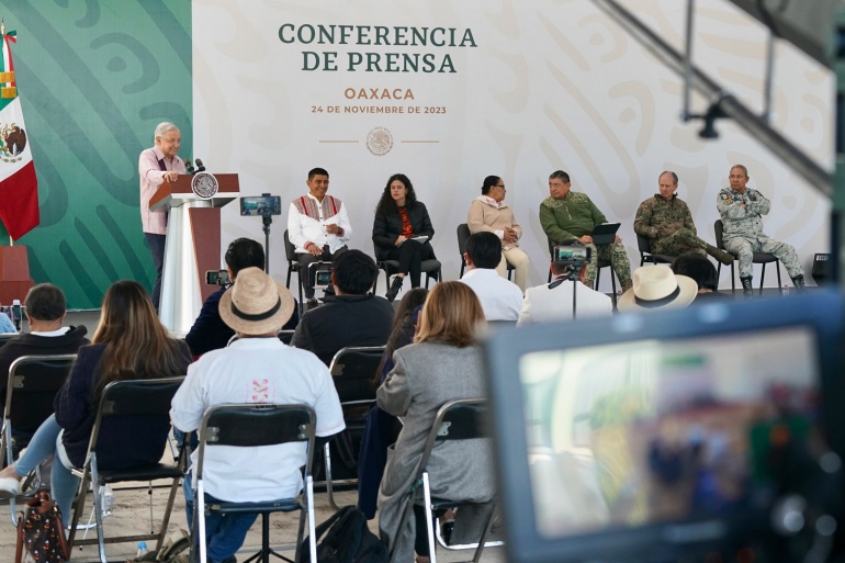 2023-11-24 Presidente AMLO - Conferencia de prensa matutina - Oaxaca - Foto 06