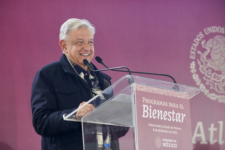 2023-12-08 Presidente AMLO - Programas para el Bienestar - Atlacomulco - Estado de Mexico - Foto 07