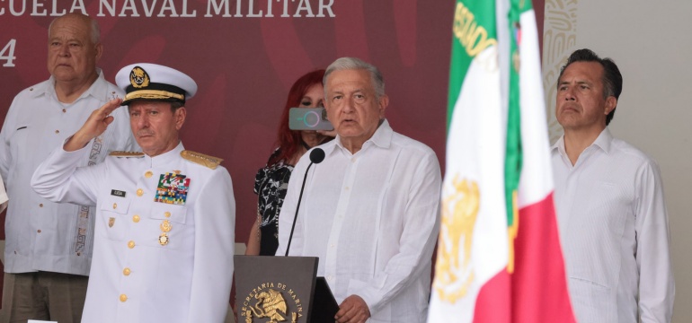 2024-04-21 Presidente AMLO - 110 Aniversario de la Defensa del Puerto de Veracruz - Foto 6